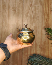 nyra-kitchenware-pure-brass-hammered-ghee-pot-with-kalai-tin-coating-lid-spoon-premium-ghee-storage-container