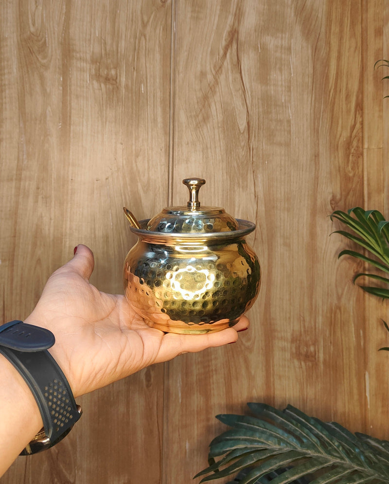 nyra-kitchenware-pure-brass-hammered-ghee-pot-with-kalai-tin-coating-lid-spoon-premium-ghee-storage-container