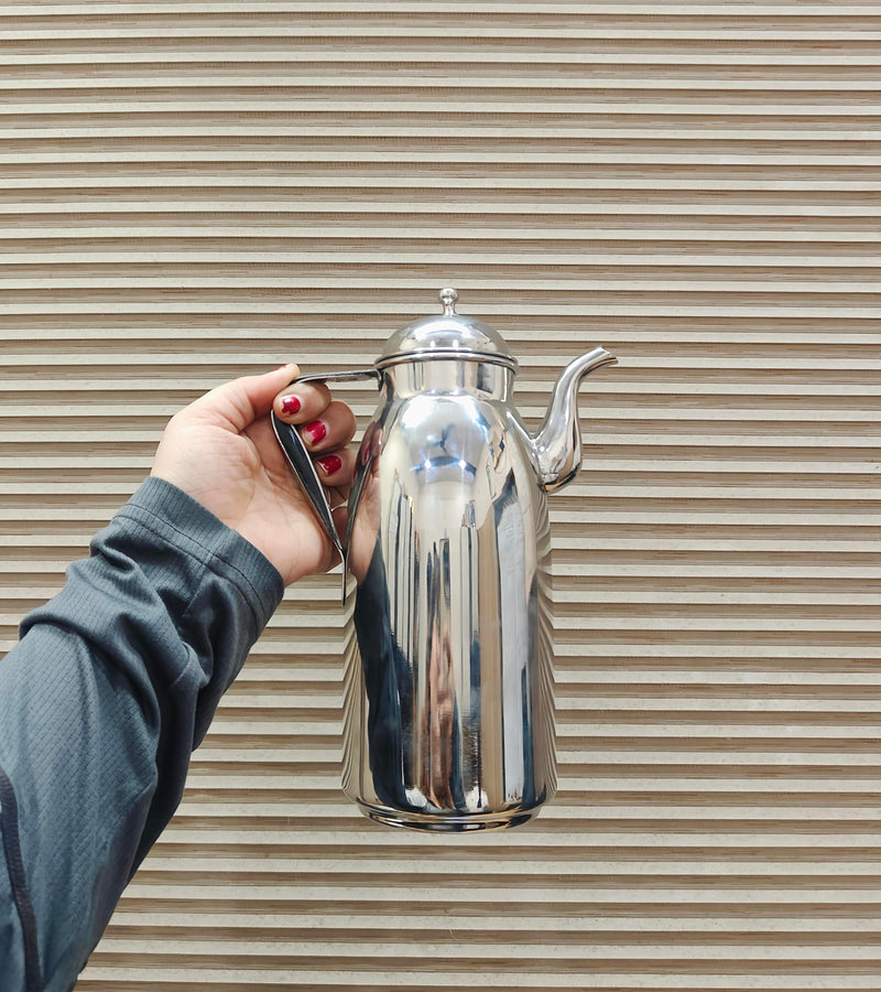 nyra-kitchenware-1-litre-stainless-steel-oil-dispenser-with-glossy-silver-finish-covered-lid-side-handle-and-long-pouring-spout-a-practical-kitchen-essential-for-oil-and-ghee