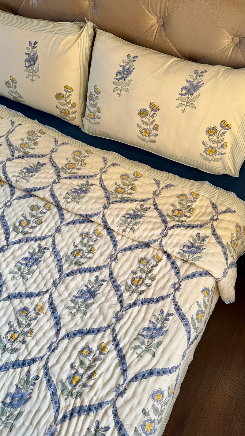 aenak-blue-periwinkle-handblock-printed-reversible-mulmul-cotton-quilt-beige-base
