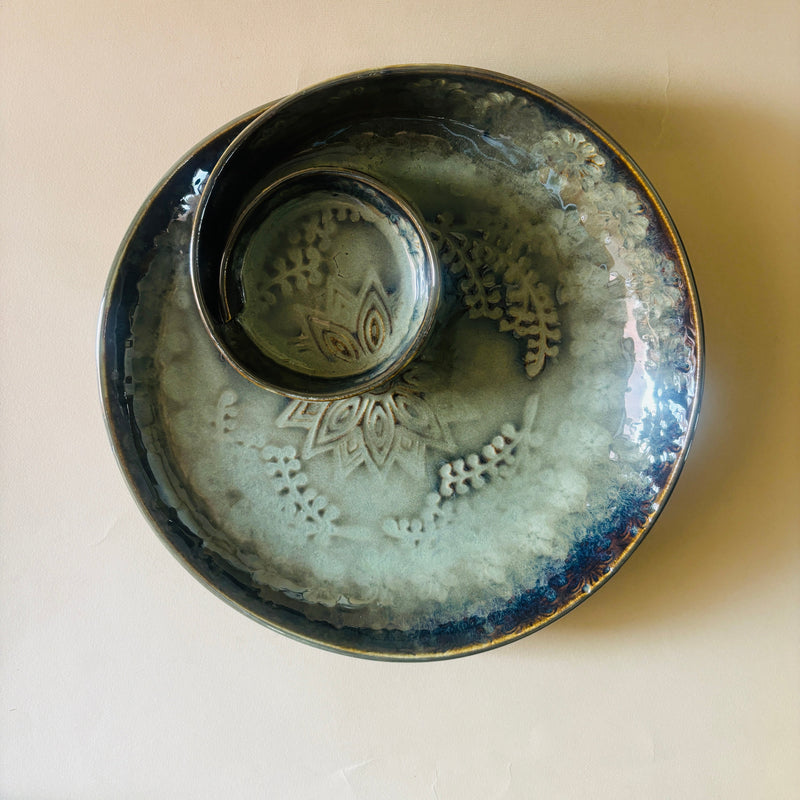 ceramic-kitchen-sage-bloom-artisanal-platter-with-dip-bowl