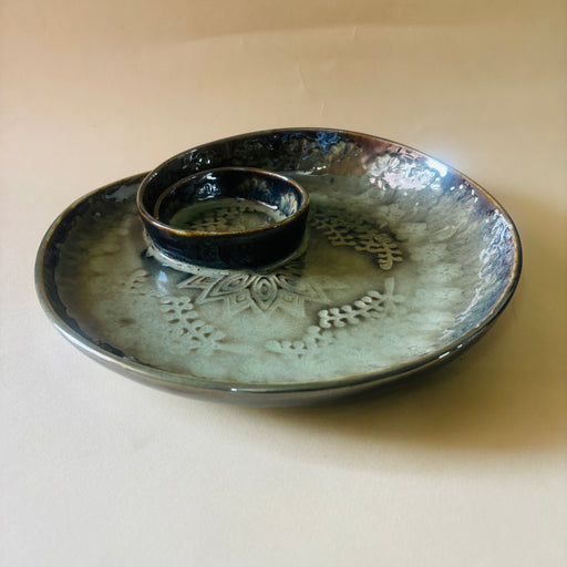 ceramic-kitchen-sage-bloom-artisanal-platter-with-dip-bowl