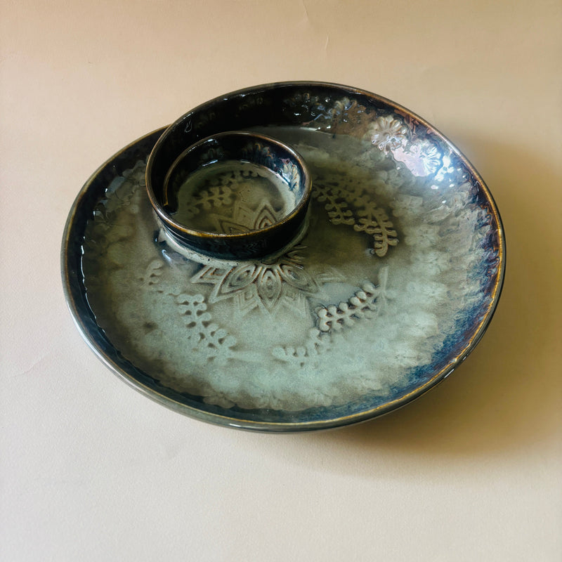 ceramic-kitchen-sage-bloom-artisanal-platter-with-dip-bowl