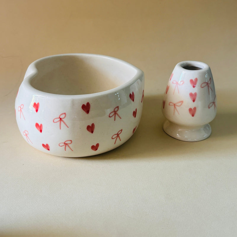 ceramic-kitchen-hearty-matcha-bowl-whisk-holder-set-handcrafted-elegance-for-your-daily-ritual-copy