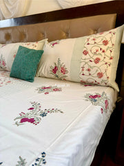 aenak-kashmiri-boota-handblock-bedsheet-quilted-bedcover-combo-set