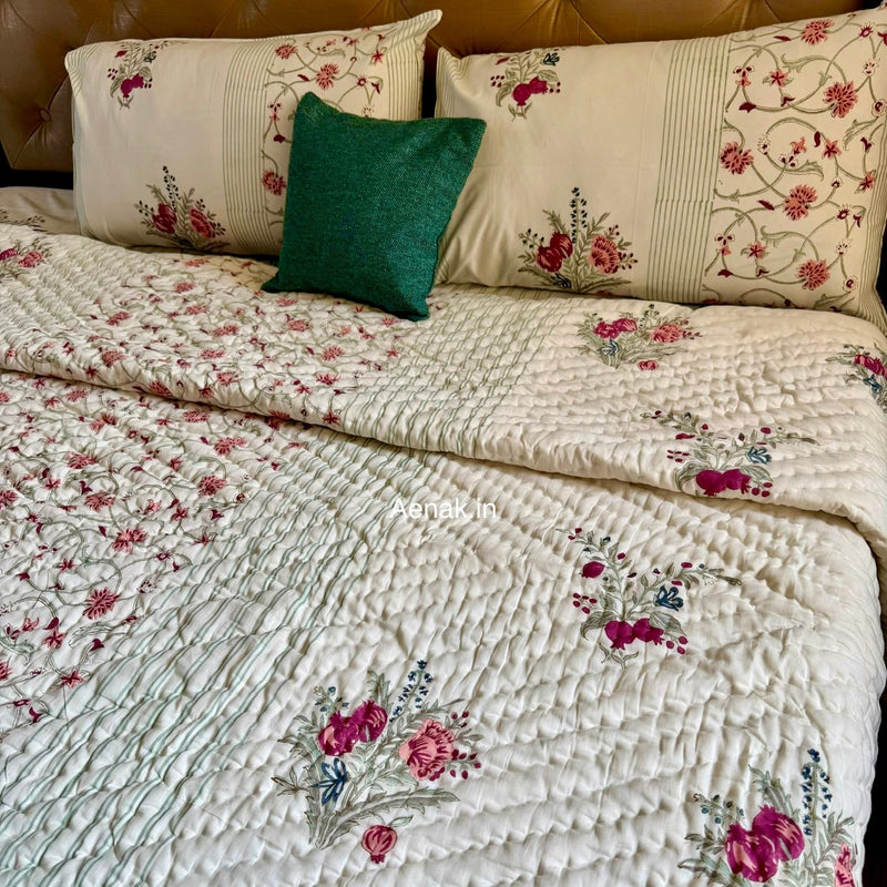 aenak-burgundy-anaar-jaal-handblock-bedsheet-quilt-combo-set