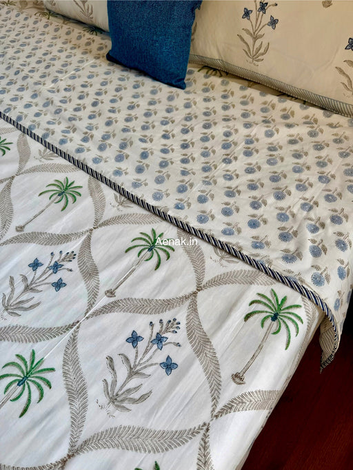 aenak-blue-floral-jaal-handblock-bedsheet-dohar-combo-set