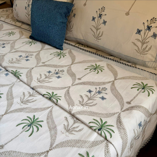 aenak-blue-floral-jaal-handblock-bedsheet-dohar-combo-set