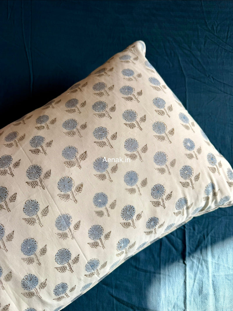 aenak-blue-floral-palm-jaal-handblock-bedsheet-quilt-combo-set