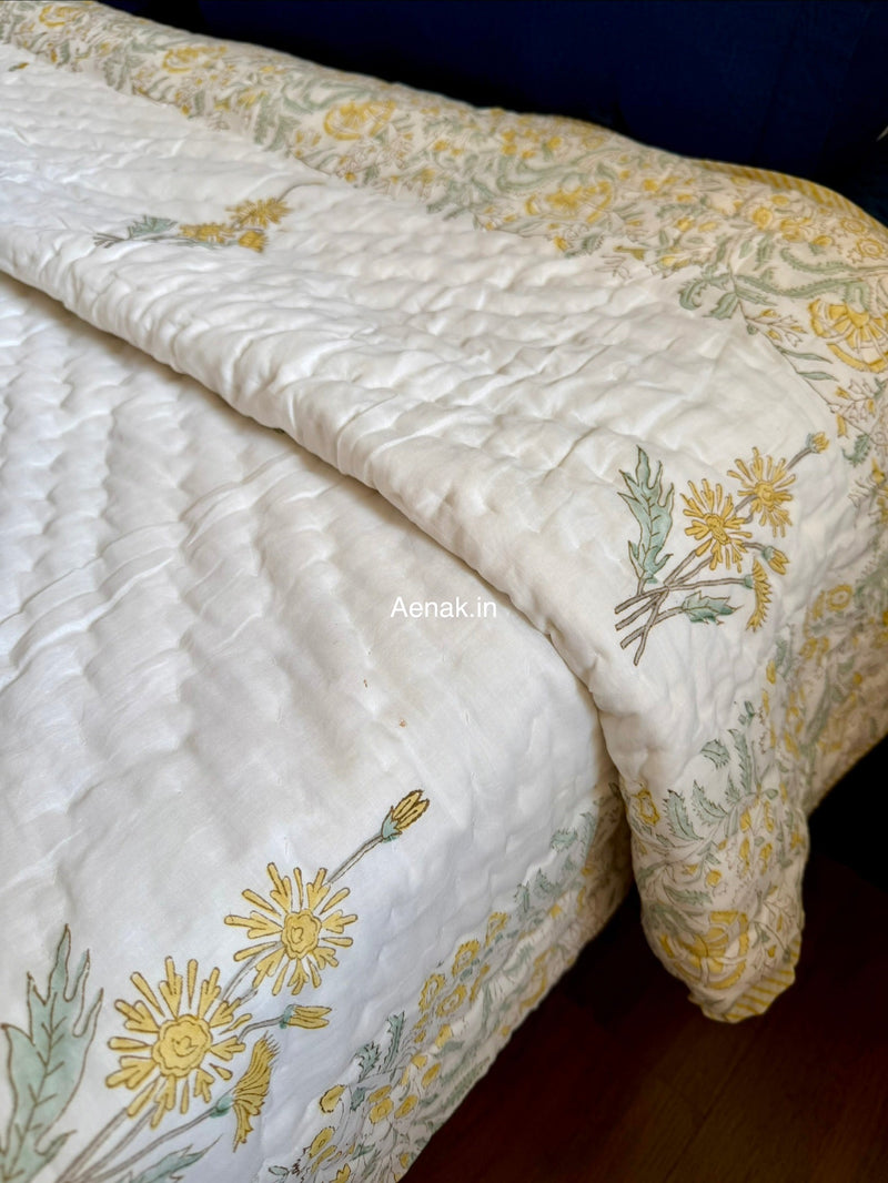 aenak-yellow-blossom-handblock-bedsheet-quilt-combo-set
