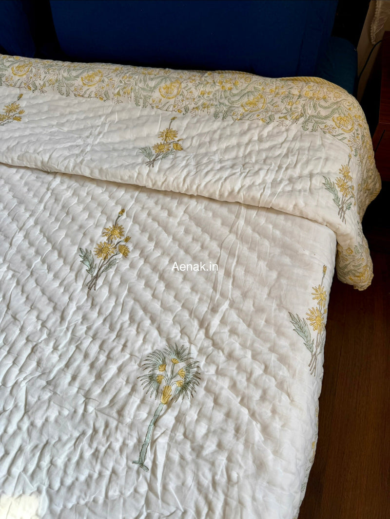 aenak-yellow-blossom-handblock-bedsheet-quilt-combo-set