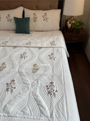 aenak-pink-yellow-boota-embossed-quilted-handblock-bedcover-set