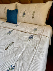 aenak-blue-dahlia-embossed-quilted-handblock-bedcover-set