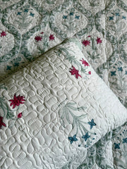 aenak-pink-blue-floral-jaal-quilted-handblock-bedcover-set