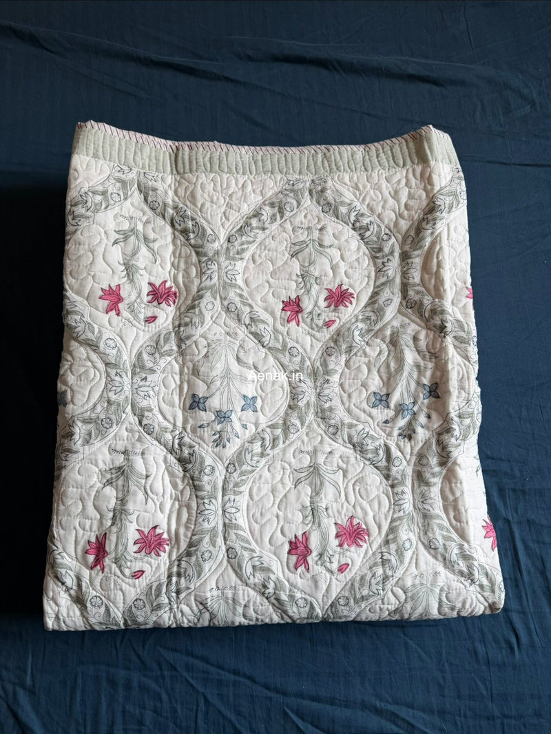 aenak-pink-blue-floral-jaal-quilted-handblock-bedcover-set