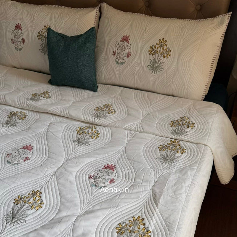 aenak-peach-yellow-boota-embossed-handblock-bedcover-set
