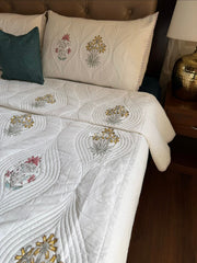 aenak-peach-yellow-boota-embossed-handblock-bedcover-set