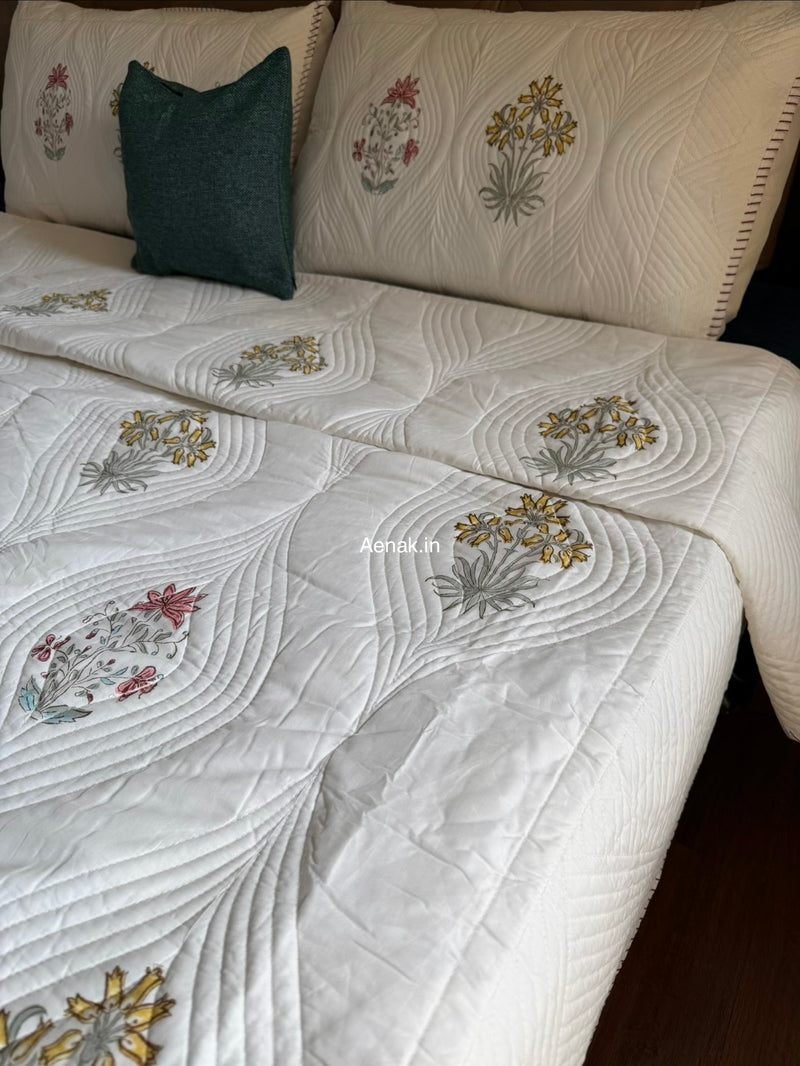 aenak-peach-yellow-boota-embossed-handblock-bedcover-set