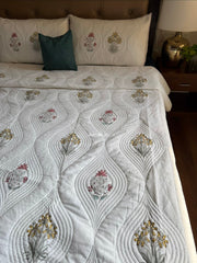 aenak-peach-yellow-boota-embossed-handblock-bedcover-set