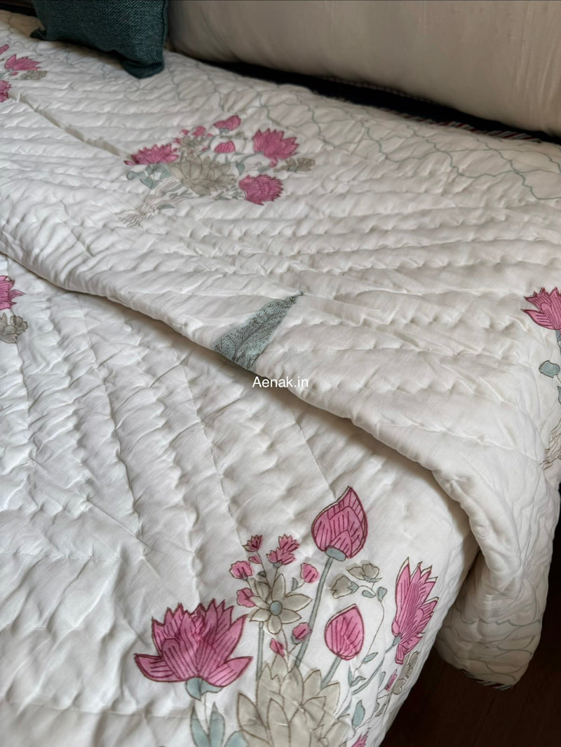 aenak-pink-blue-ashoka-handblock-reversible-mulmul-cotton-quilt