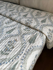 aenak-blue-periwinkle-jaal-handblock-reversible-mulmul-cotton-quilt