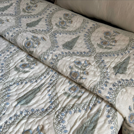 aenak-blue-periwinkle-jaal-handblock-reversible-mulmul-cotton-quilt