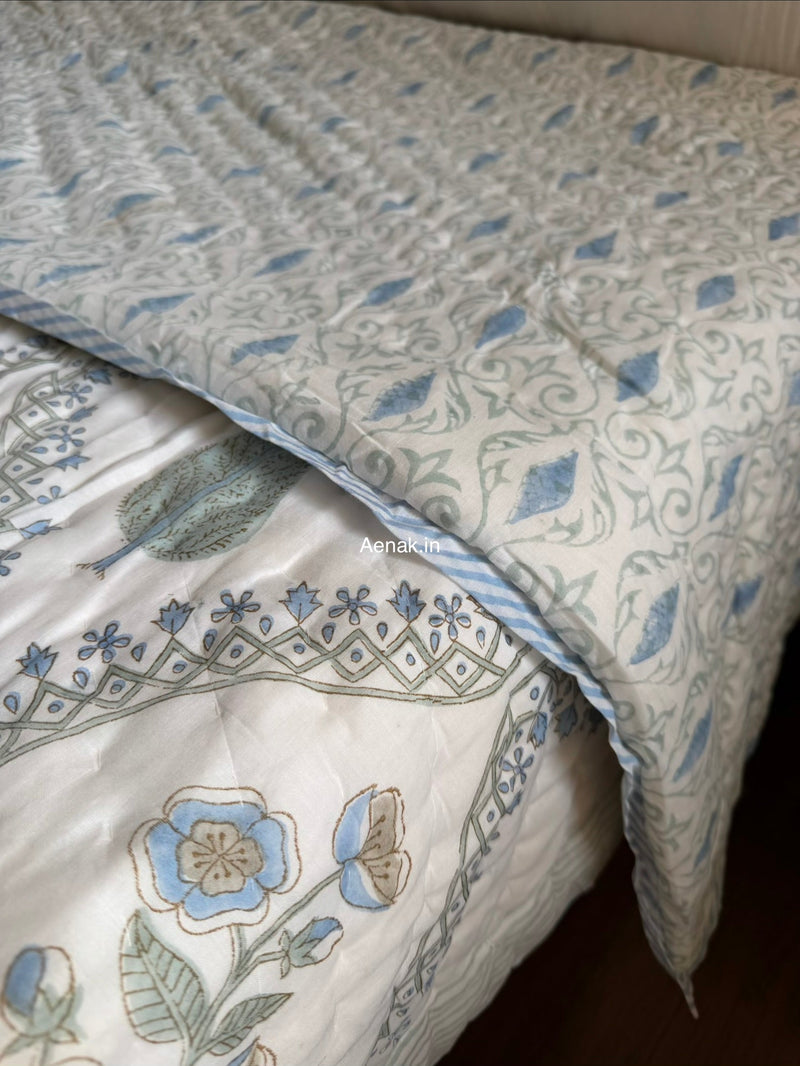 aenak-blue-periwinkle-jaal-handblock-reversible-mulmul-cotton-quilt