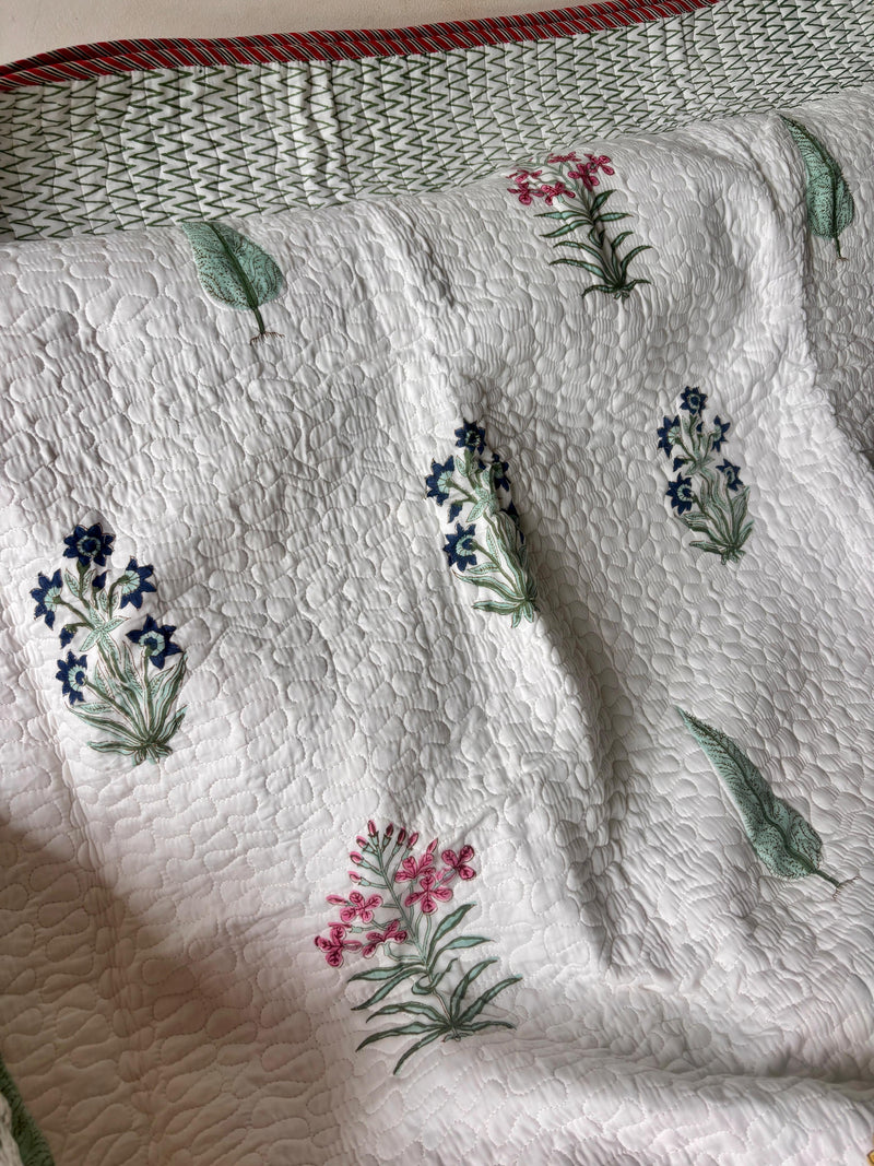 aenak-madhumati-handblock-printed-reversible-quilted-cotton-bedcover-set-105x108