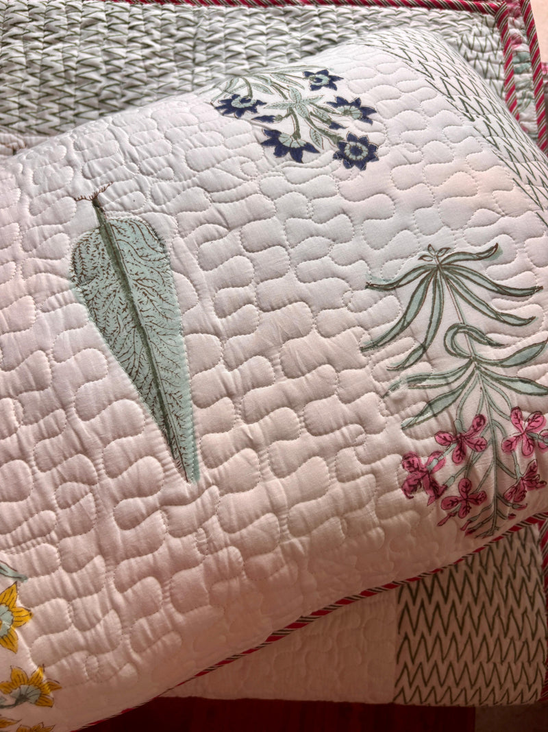 aenak-madhumati-handblock-printed-reversible-quilted-cotton-bedcover-set-105x108