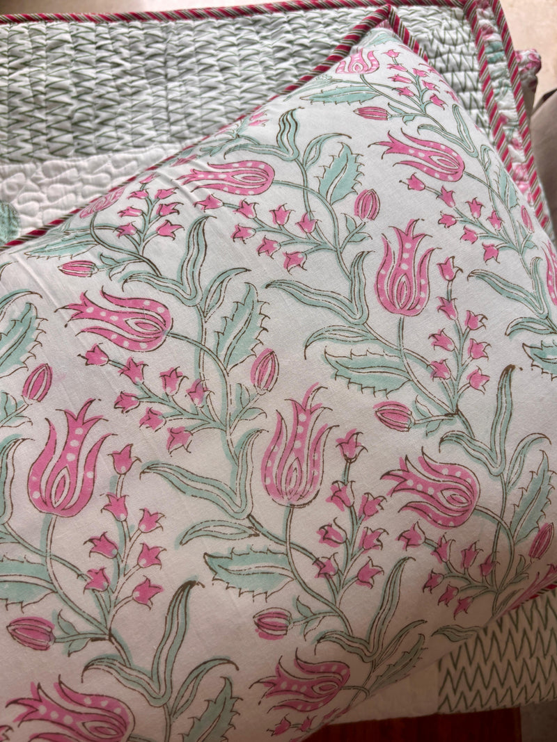 aenak-madhumati-handblock-printed-reversible-quilted-cotton-bedcover-set-105x108