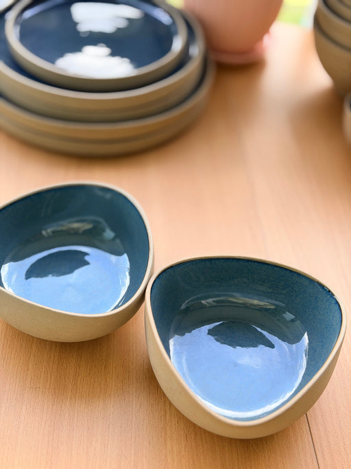 ceramic-kitchen-the-azure-triangular-bowls-set-of-2