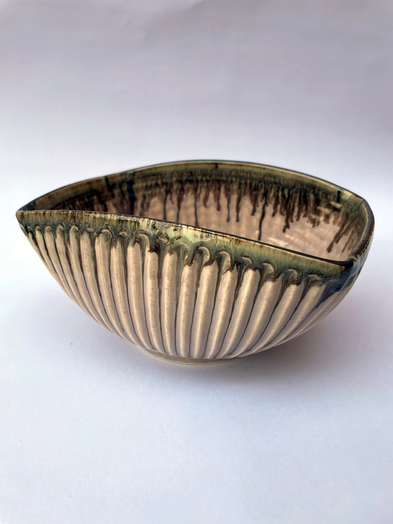 ceramic-kitchen-roseate-wave-serving-bowl