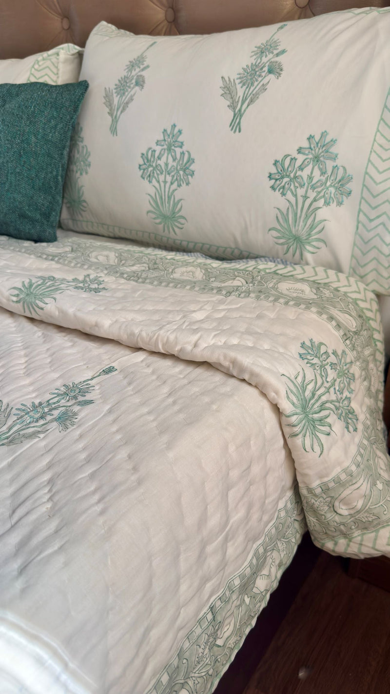 aenak-sea-green-blossom-handblock-reversible-mulmul-cotton-quilt
