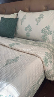 aenak-sea-green-blossom-handblock-reversible-mulmul-cotton-quilt