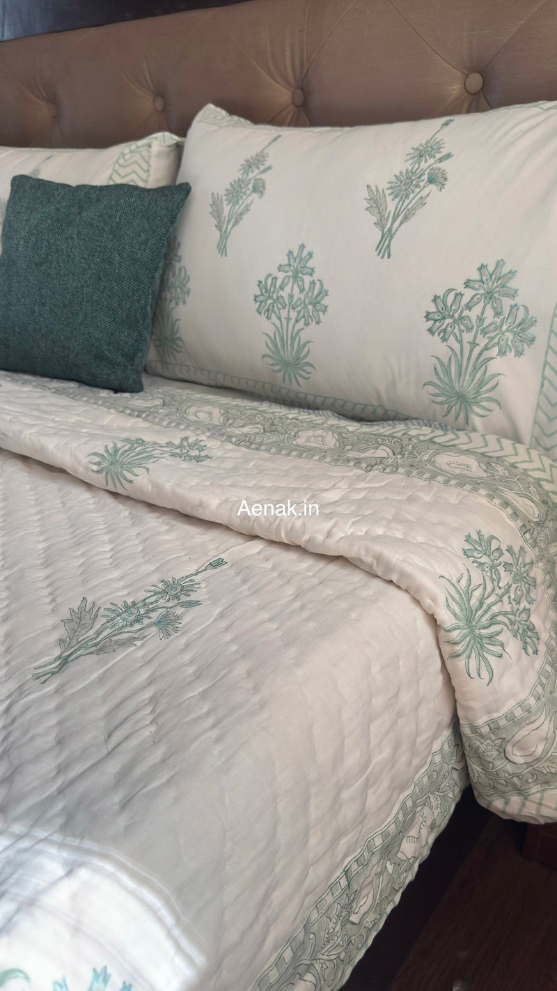 aenak-sea-green-blossom-handblock-reversible-mulmul-cotton-quilt