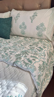 aenak-sea-green-blossom-handblock-reversible-mulmul-cotton-quilt