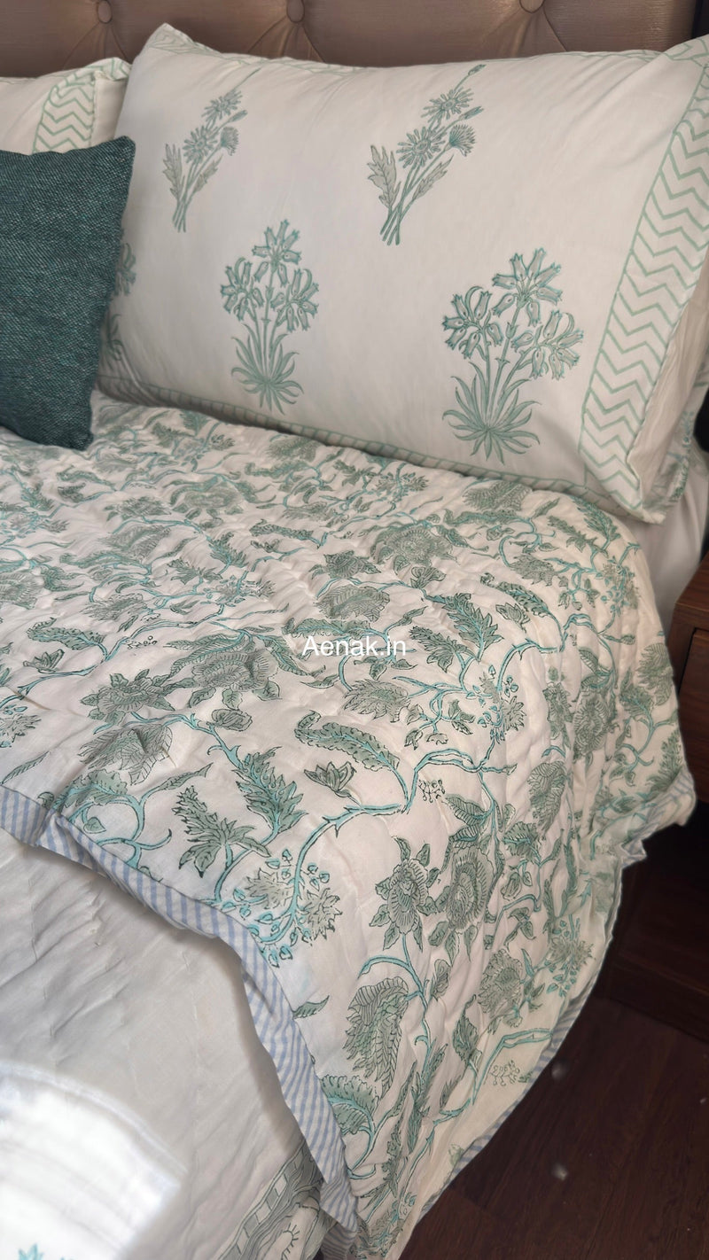 aenak-sea-green-blossom-handblock-reversible-mulmul-cotton-quilt