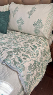 aenak-sea-green-blossom-handblock-reversible-mulmul-cotton-quilt