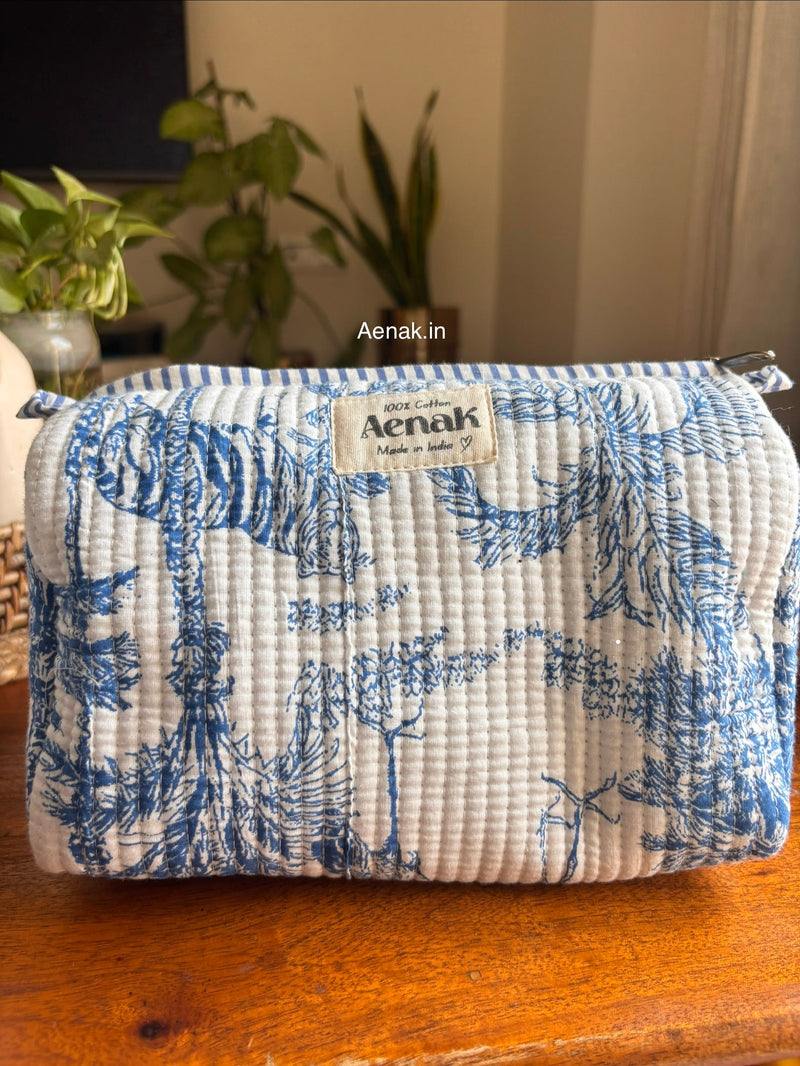 aenak-green-jungle-quilted-cotton-travel-bag-vanity-pouch