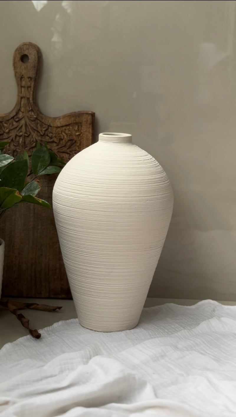ceramic-kitchen-the-elegante-vase