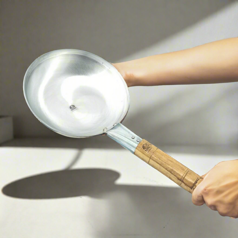 Iron Chinese Wok/Kadhai with Wooden Handle – Cooking Wok