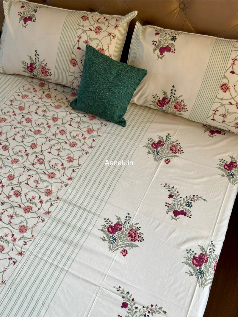 aenak-burgundy-anaar-jaal-handblock-bedsheet-quilt-combo-set
