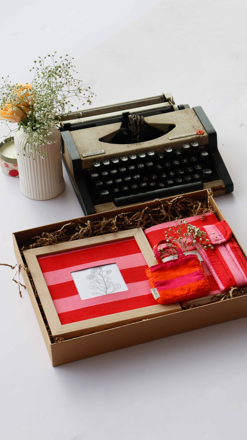 ekatrahandmade-the-blush-box