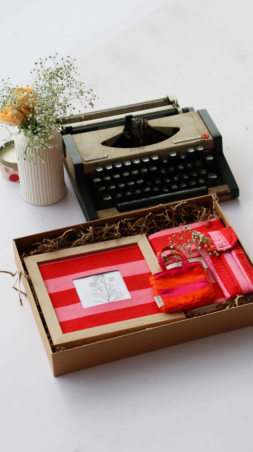 ekatrahandmade-the-blush-box