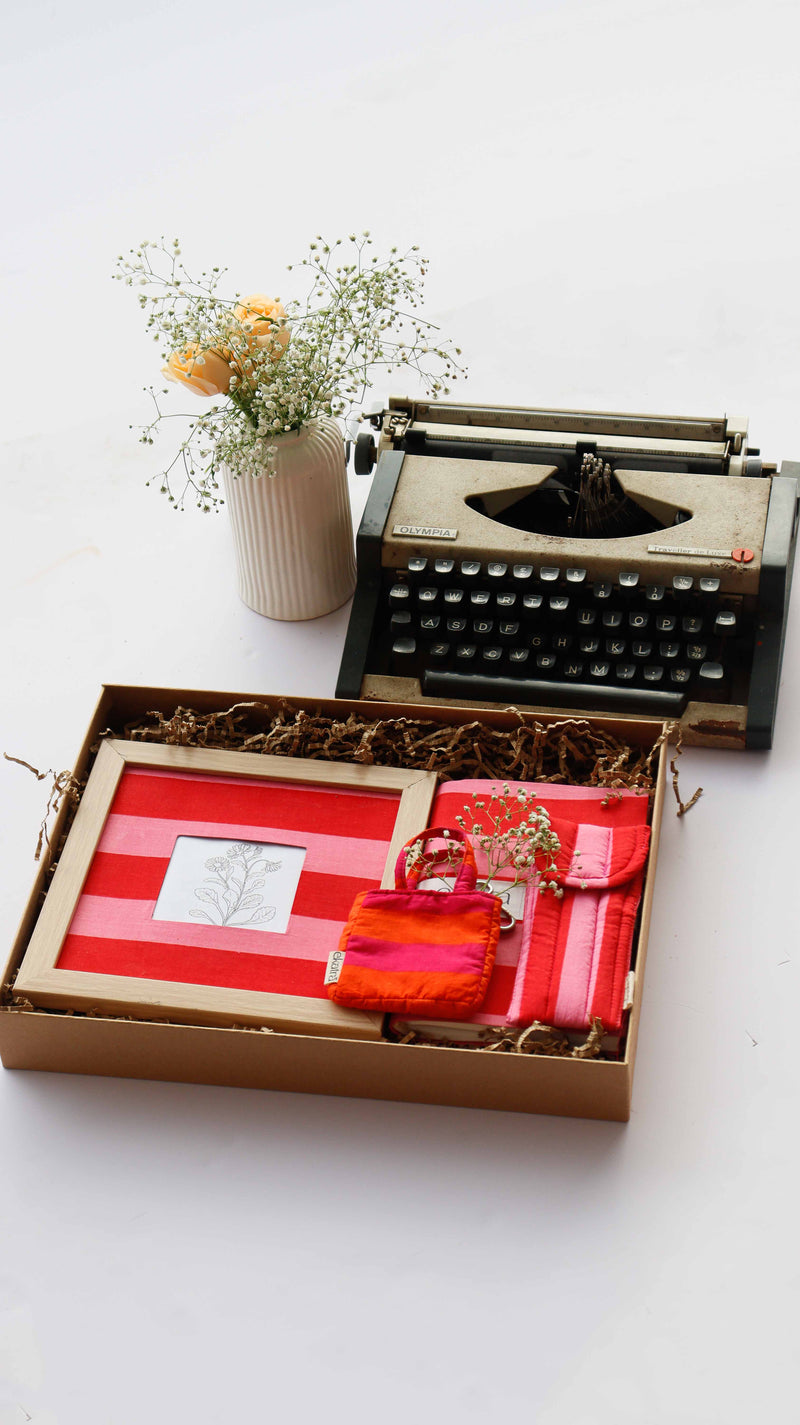 ekatrahandmade-the-blush-box