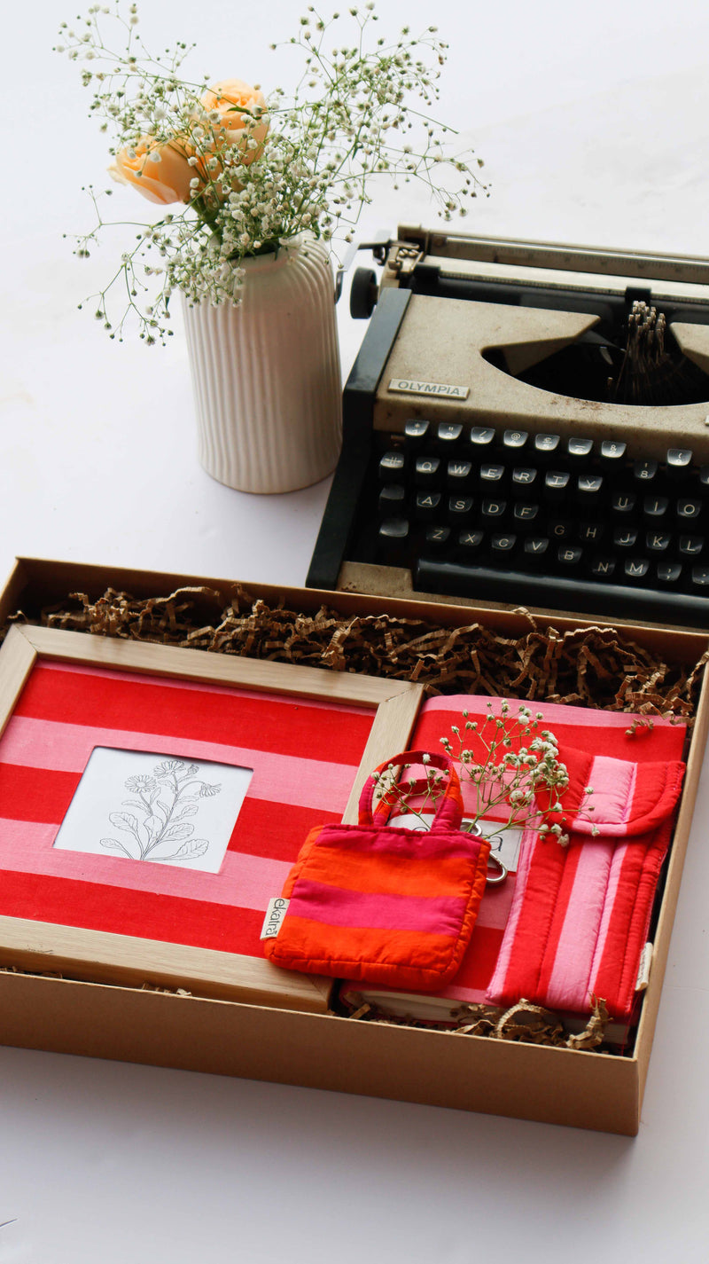 ekatrahandmade-the-blush-box