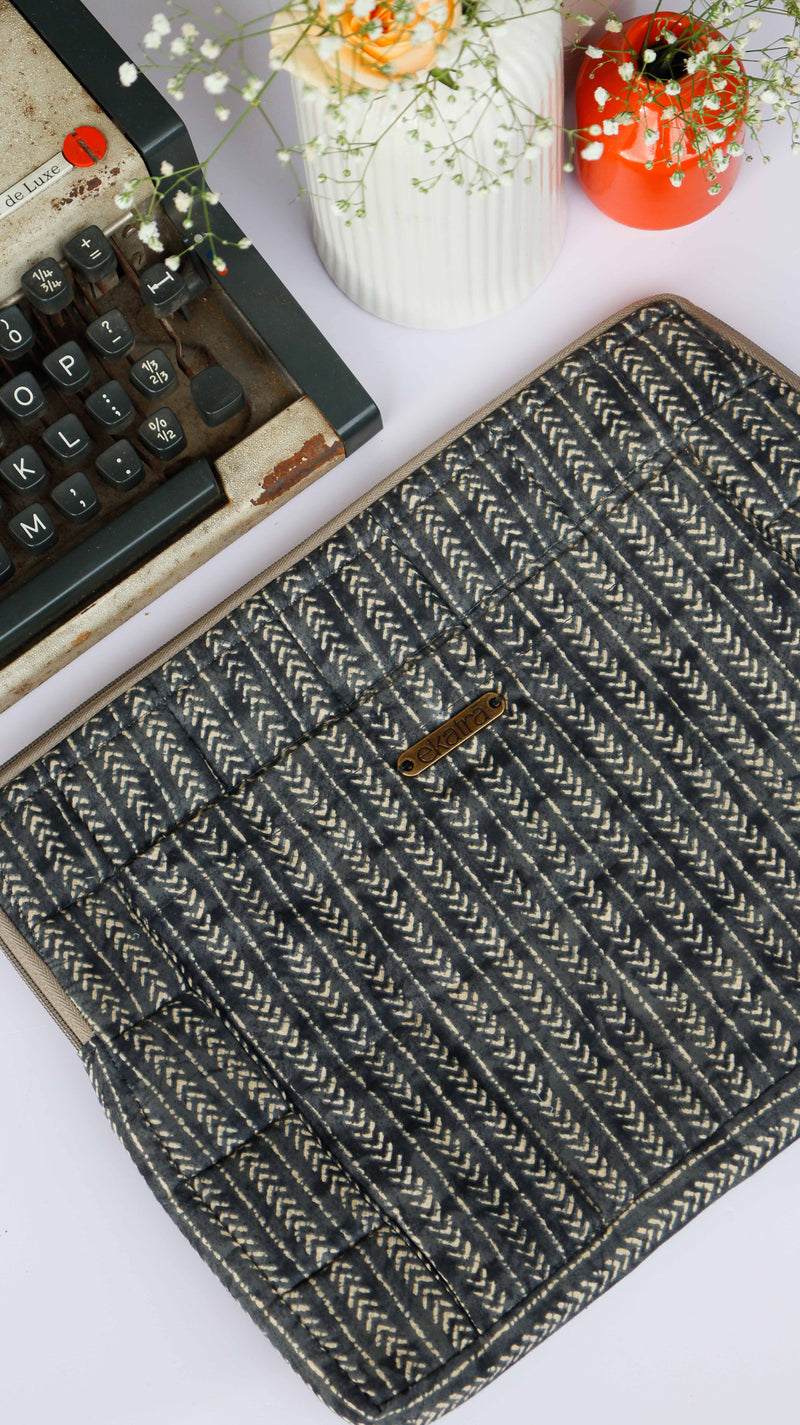 ekatrahandmade-cotton-laptop-sleeve-cover-blue-abstract