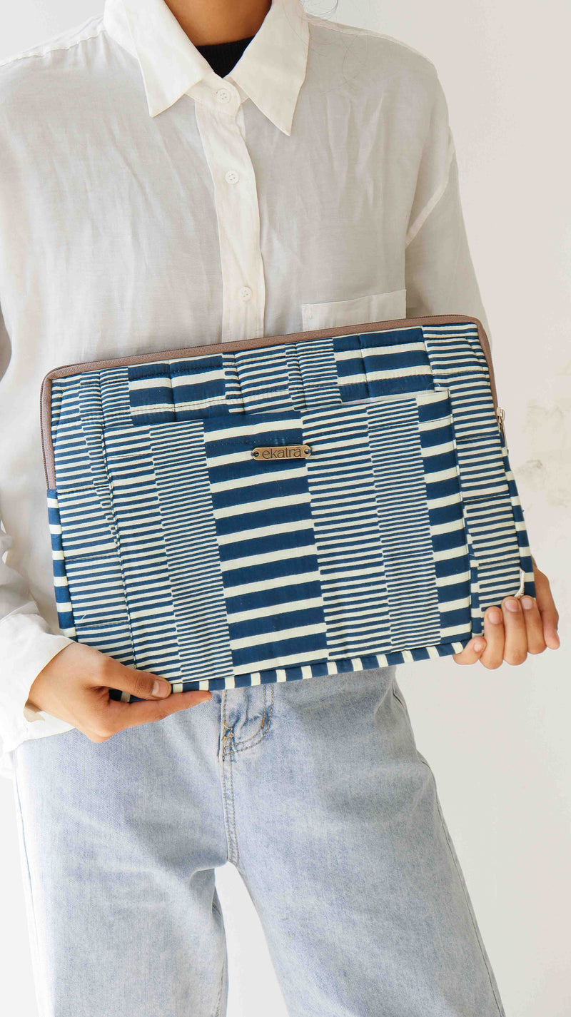 ekatrahandmade-cotton-laptop-sleeve-cover-blue-abstract