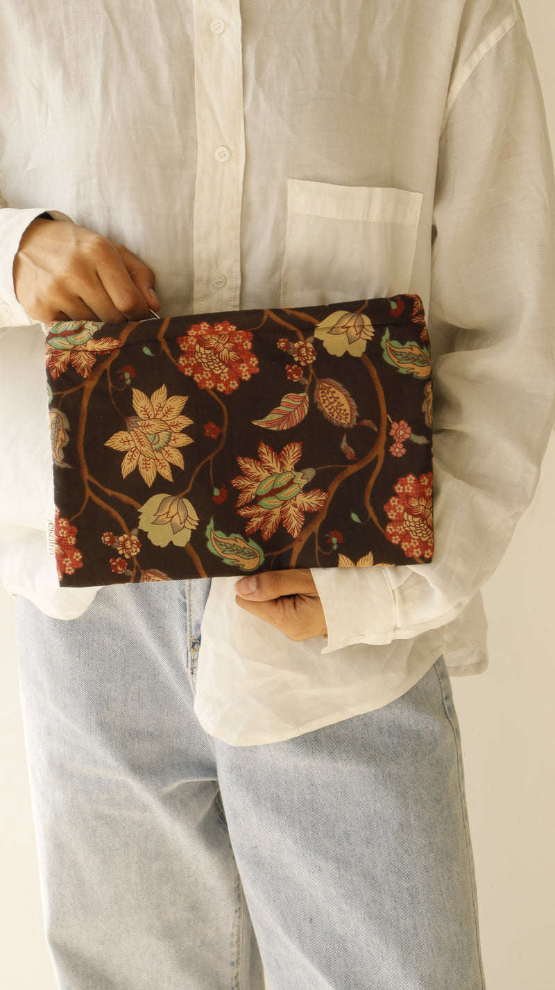 ekatrahandmade-sustainable-cotton-travel-pouch-organizer-by-ekatra-elephant-motif