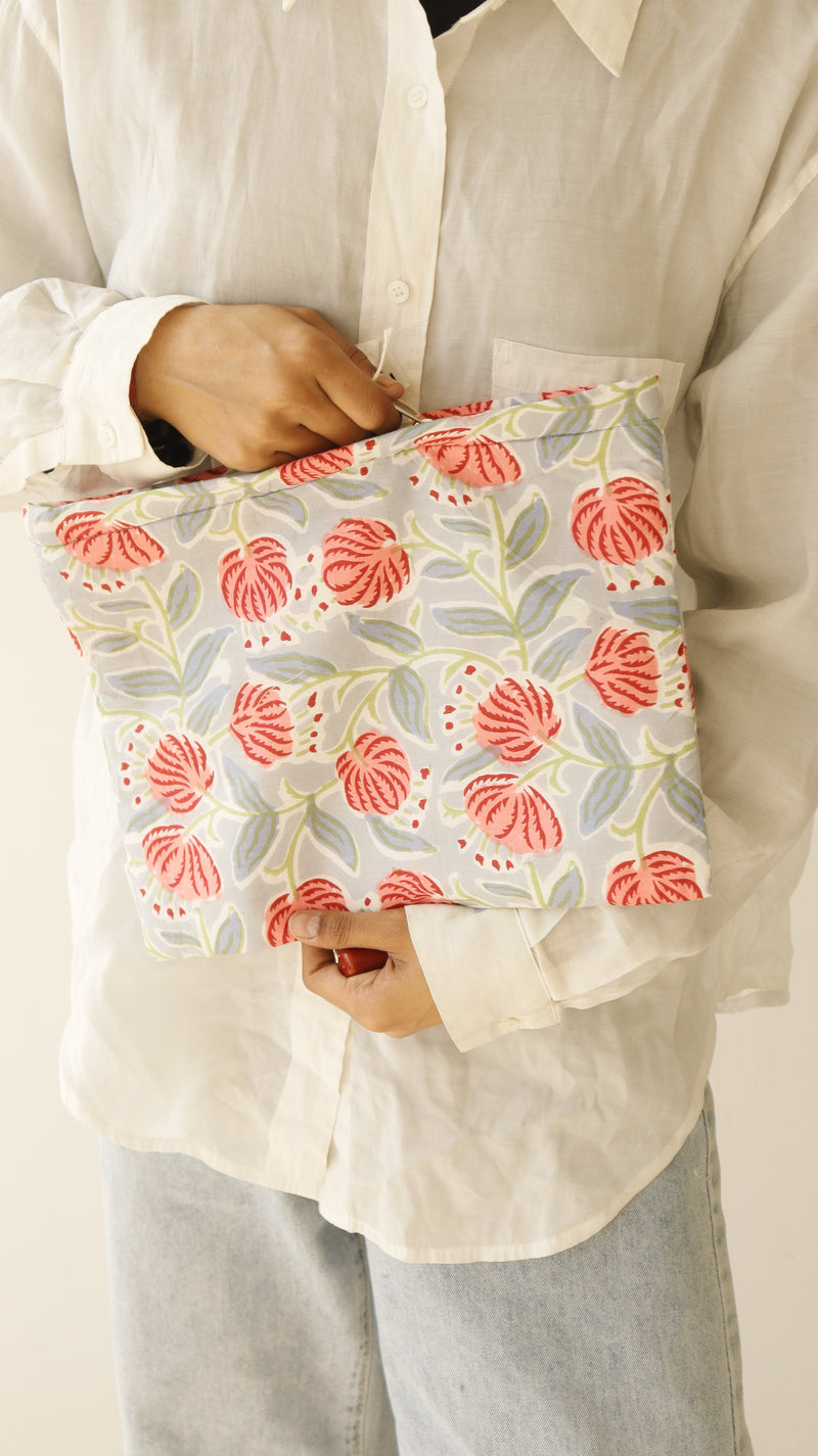 ekatrahandmade-sustainable-cotton-travel-pouch-organizer-by-ekatra-elephant-motif